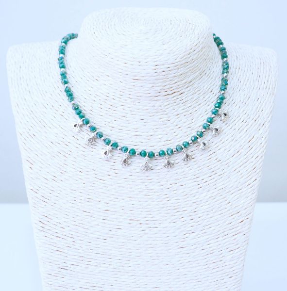 Κολιέ κοντό από επάργυρα boho στοιχεία, Αιματίτη και κρυσταλλάκια πράσινα