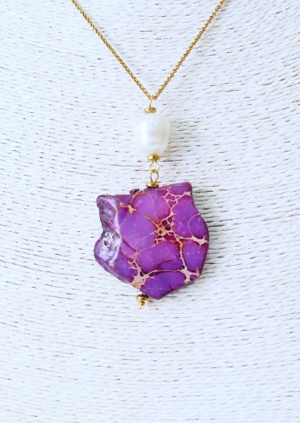 Κολιέ από Τιρκουάζ μωβ και Μαργαριτάρι σε επίχρυση αλυσίδα