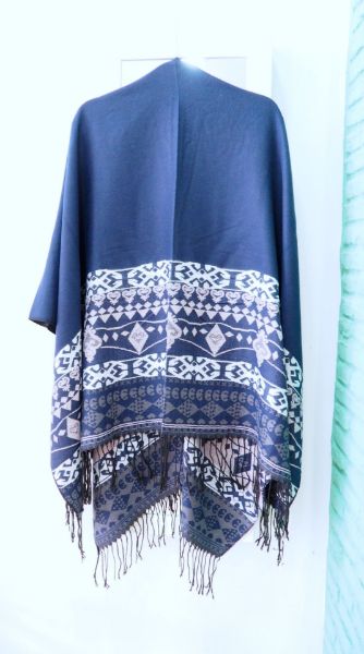 Κάπα double faced σε μπλε, ροζ, λευκό με κρόσσια