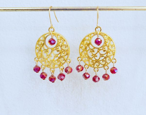 Σκουλαρίκια επίχρυσα boho πολυέλεοί με κρυσταλλάκια μπορντό