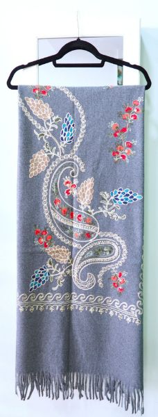 Πασμίνα κεντητή γκρι με λαχούρια και πετρούλες